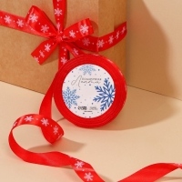 Лента атласная &laquo;Снежинки&raquo;, красная, 2 см &times; 25 ярдов (22,5 м)