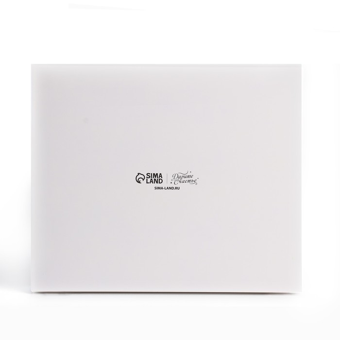 Коробка под 4 конфеты и шоколад с ячейками &laquo;Белая&raquo; 18.8 х 15.7 х 3 см