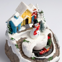 Светодиодная фигура &laquo;Поезд и снеговик&raquo; 16 &times; 10 &times; 12 см, полистоун, батарейки АААх2 (не в комплекте), USB, свечение тёплое белое