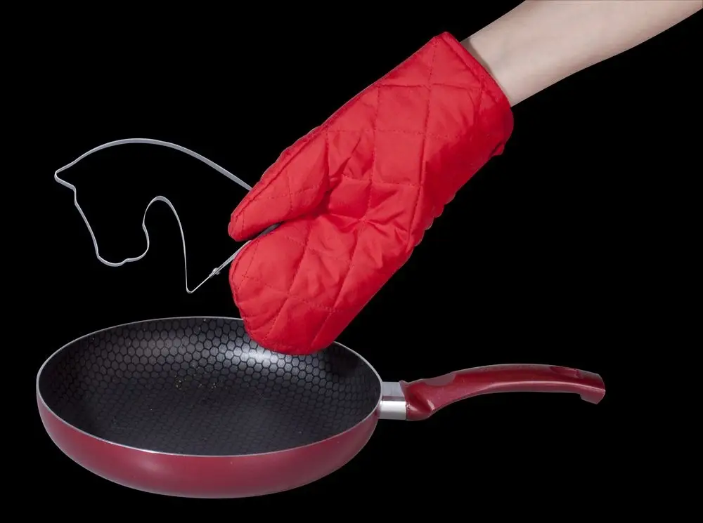 Форма для приготовления яичницы &laquo;Сделай ход конем&raquo;