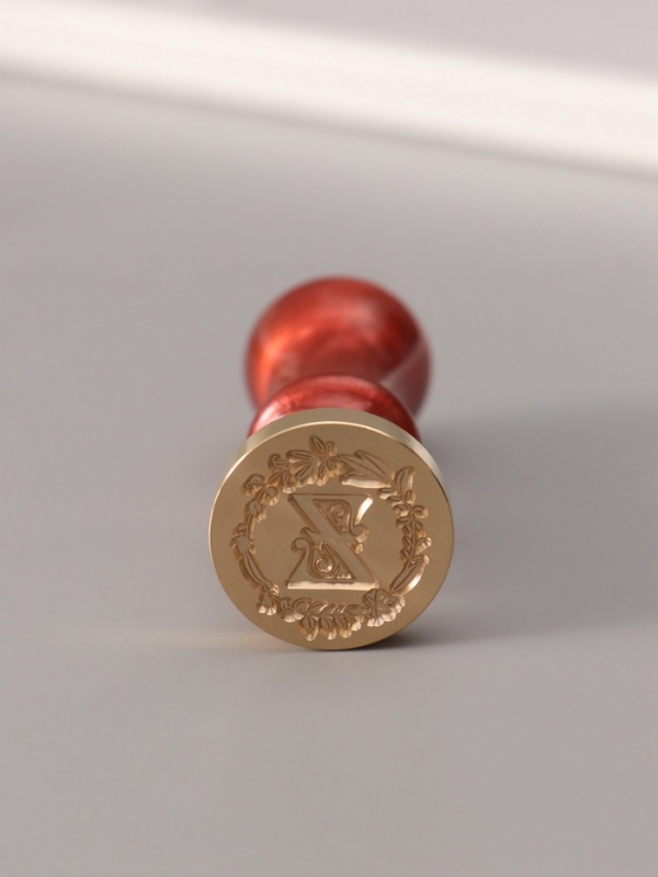 Печать для сургуча с пластиковой ручкой Печать для сургуча с пластиковой ручкой "Венок с буквой Z" 2,5х2,5х6,3 см