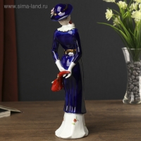 Фигура керамика &laquo;Девушка в пальто на прогулке&raquo;, 29&times;8&times;7.5 см