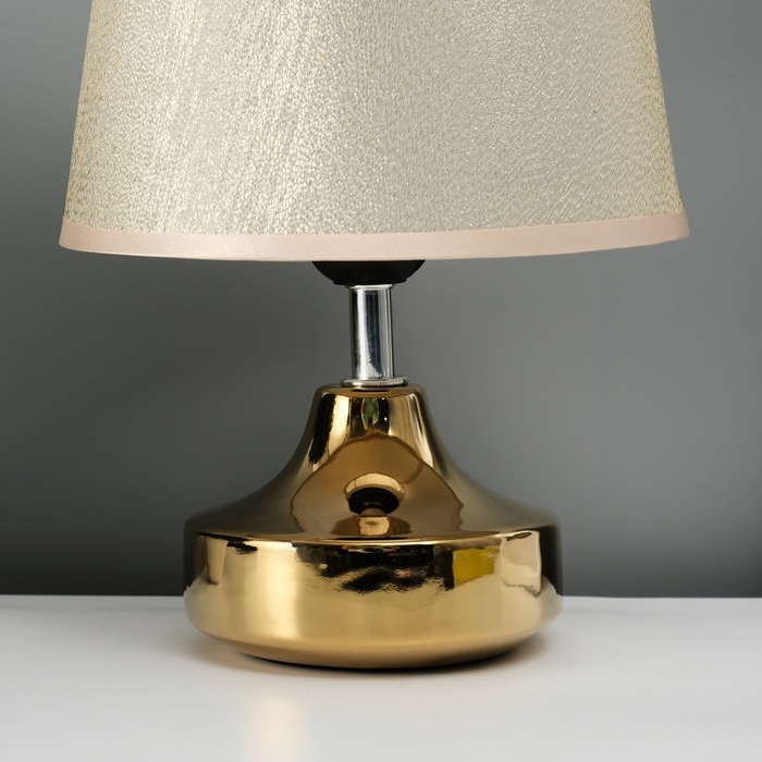 Настольная лампа с абажуром RISALUX &laquo;Блеск&raquo;, 1&times;40 Вт, Е27, 17&times;17&times;24 см