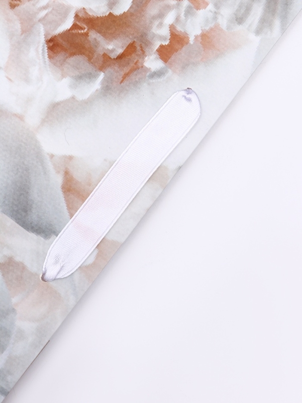 Пакет подарочный вертикальный &laquo;Самой красивой&raquo;,  M 26 &times; 32 &times; 12 см