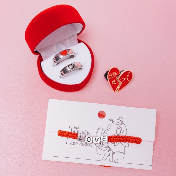 Браслет Love кубики, цвет красный в чернёном серебре, 7 см Браслет Love кубики, цвет красный в чернёном серебре, 7 см