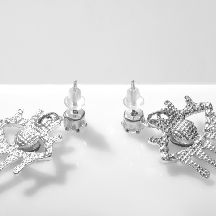 Серьги со стразами «Таяние» глаза, цвет бело-зелёный в серебре Серьги со стразами «Таяние» глаза, цвет бело-зелёный в серебре