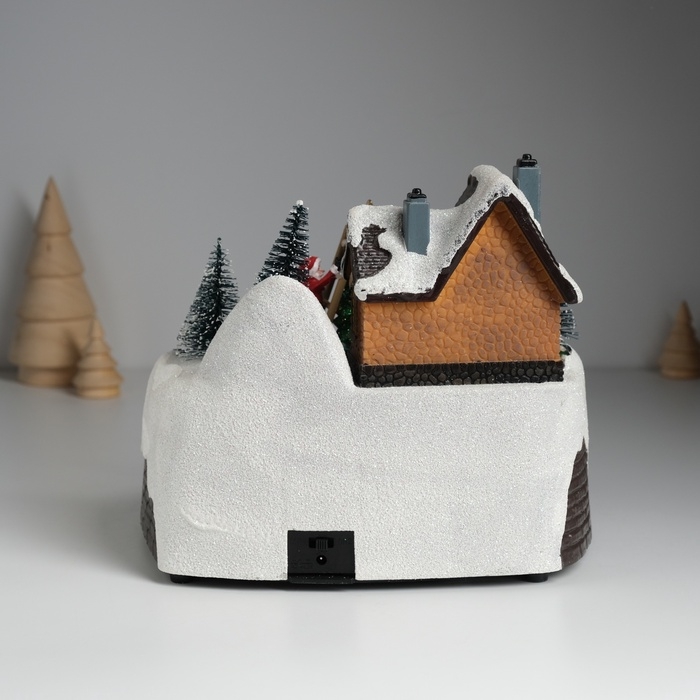 Сувенир пластик световой "Дед Мороз наряжает ёлочку" крутится 19,5х19,5х16 см