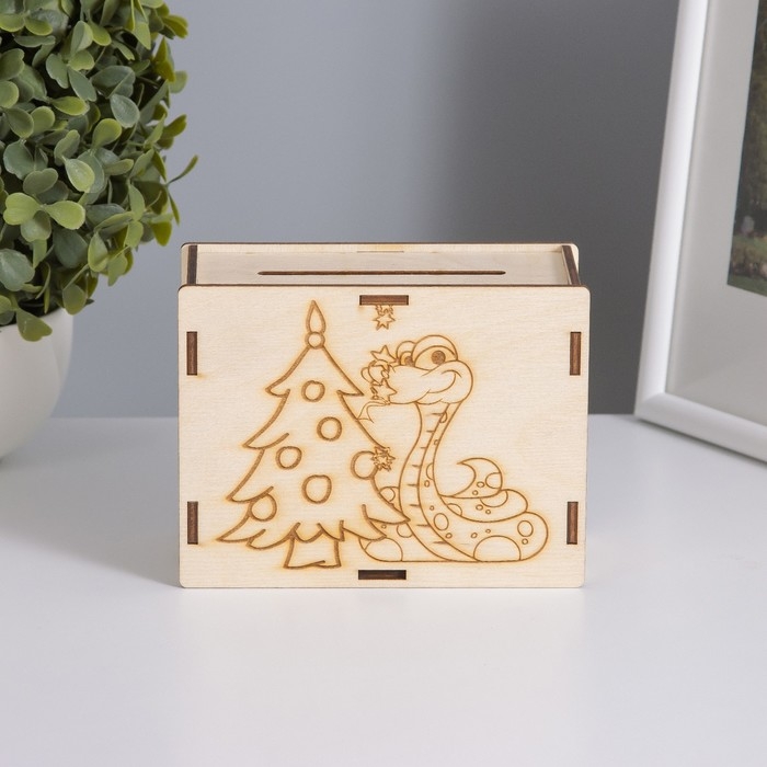 Копилка "Змея у ёлки" 13х10х5 см