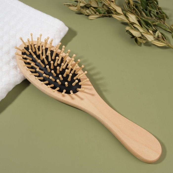 Расчёска массажная &laquo;Натурель&raquo;, 6 &times; 22 см, цвет &laquo;светлое дерево&raquo;