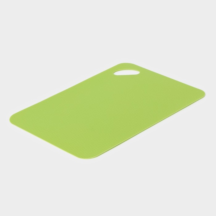 Доска разделочная противоскользящая гибкая Доляна, 33&times;23 см, цвет зелёный
