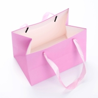 Пакет подарочный с широким дном  20 &times; 14 &times; 13,2 см, розовый