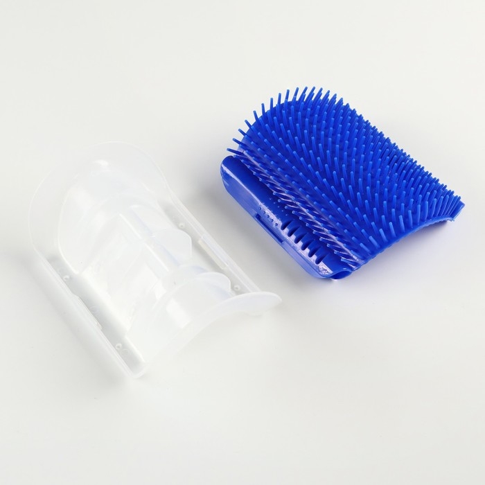 Массажер - чесалка на угол с кошачьей мятой для кошек, размер S, 13.5*9*5 см, синий