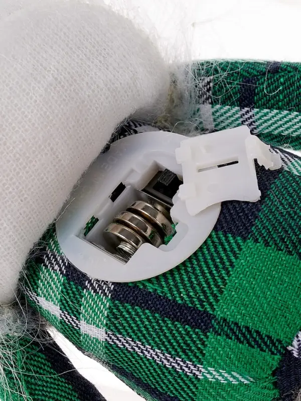 Фигура текстиль &laquo;Гном в зелёном&raquo; 42 см, 1 LED, от батареек AG13&times;3, свечение тёплое белое