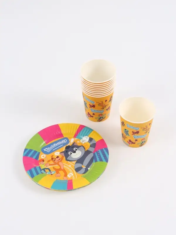 Посуда одноразовая бумажная на 10 персон &laquo;Простоквашино&raquo;: стаканы, тарелки, скатерть, Союзмультфильм