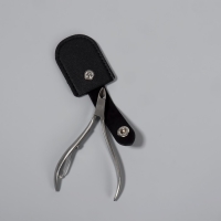 Чехол для хранения маникюрных инструментов, на кнопке, 6,8 × 3,8 см, цвет чёрный Чехол для хранения маникюрных инструментов, на кнопке, 6,8 × 3,8 см, цвет чёрный