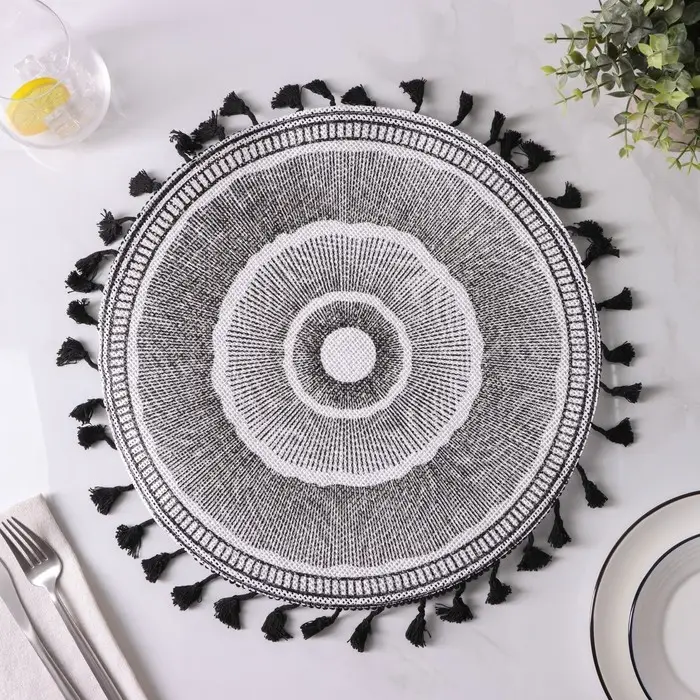 Салфетка сервировочная на стол Доляна &laquo;Солнце пустыни&raquo;, d=38 см, цвет чёрный