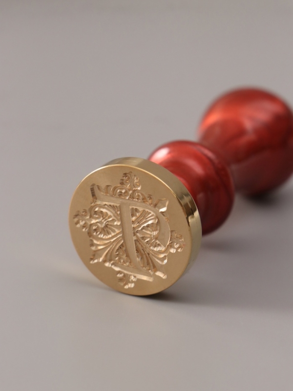 Печать для сургуча с пластиковой ручкой "Буква T на вензеле" 2,5х2,5х6,3 см