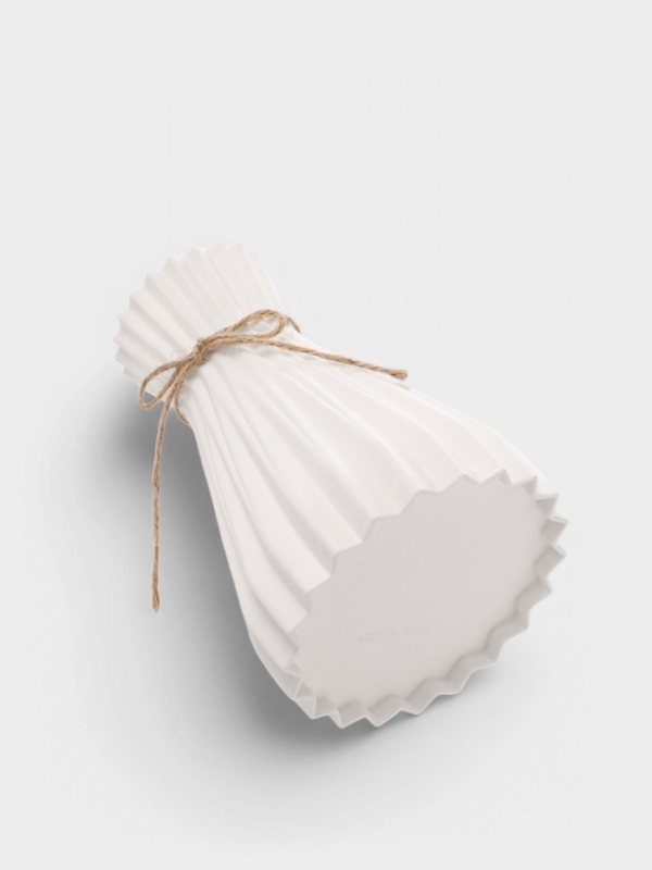 Ваза для цветов Arrows, пластик, 12&times;7&times;18 см, белая