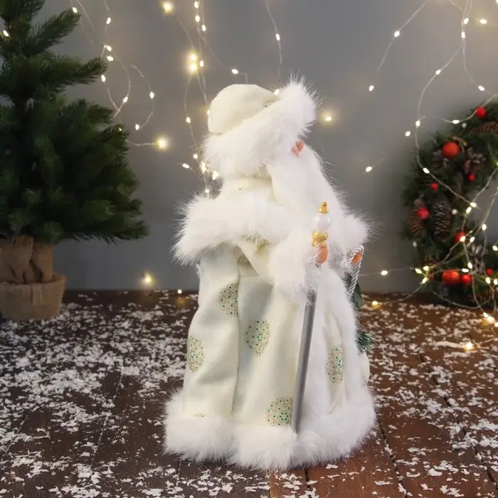 Дед Мороз под ёлку &laquo;Зимнее волшебство. В пушистой шубе, с мешком&raquo; двигается, 40 см, белый