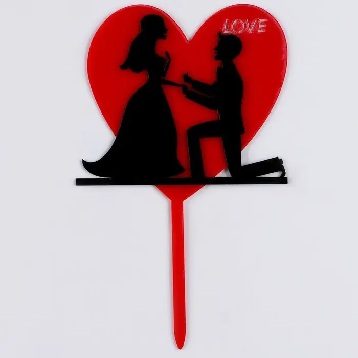 Топпер для торта &laquo;Влюблённые&raquo;
