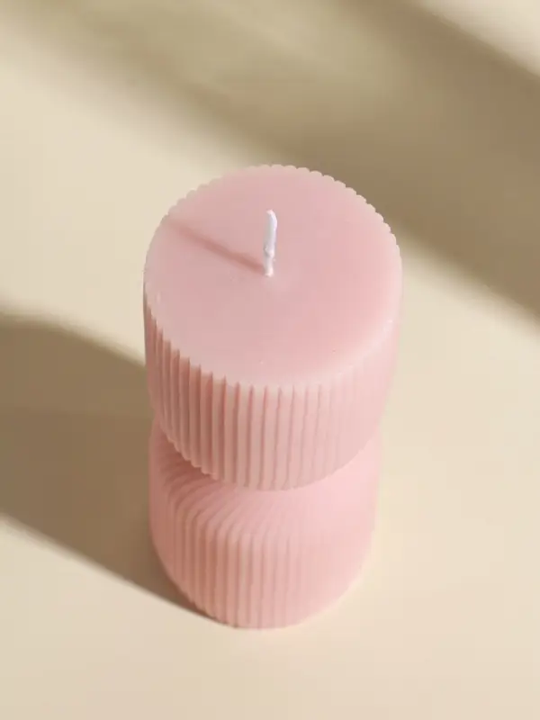 Свеча интерьерная "Греция" нежно-персиковая 6х6х14 см