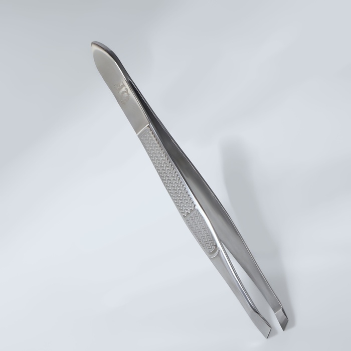 Пинцет &laquo;Premium&raquo; скошенный, узкий, 9 см, на блистере, цвет серебристый