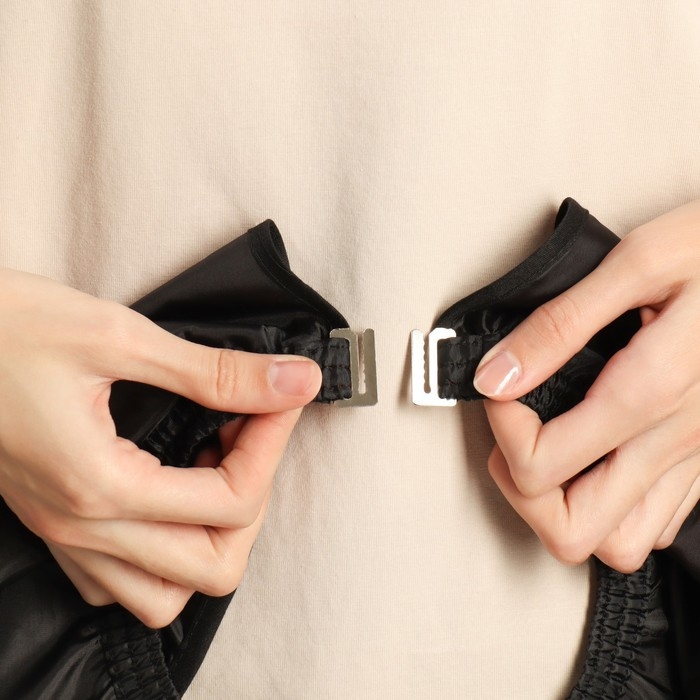 Пелерина парикмахерская, с крючком, цвет чёрный Пелерина парикмахерская, с крючком, цвет чёрный