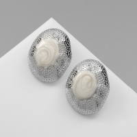 Серьги с жемчугом «Абстракция» жемчужная ракушка, цвет белый в серебре Серьги с жемчугом «Абстракция» жемчужная ракушка, цвет белый в серебре