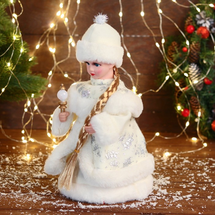 Снегурочка "В белой шубке с сердечком" двигается, 16х30 см