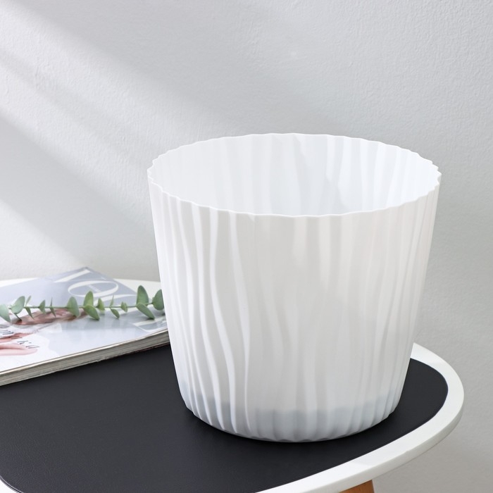Кашпо для цветов со вставкой &laquo;Волна&raquo;, 8 л, d=25 см, h=21,5 см, цвет белый