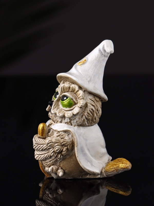 Фигура "Сова на метле" 10х7х6 см, бежевый