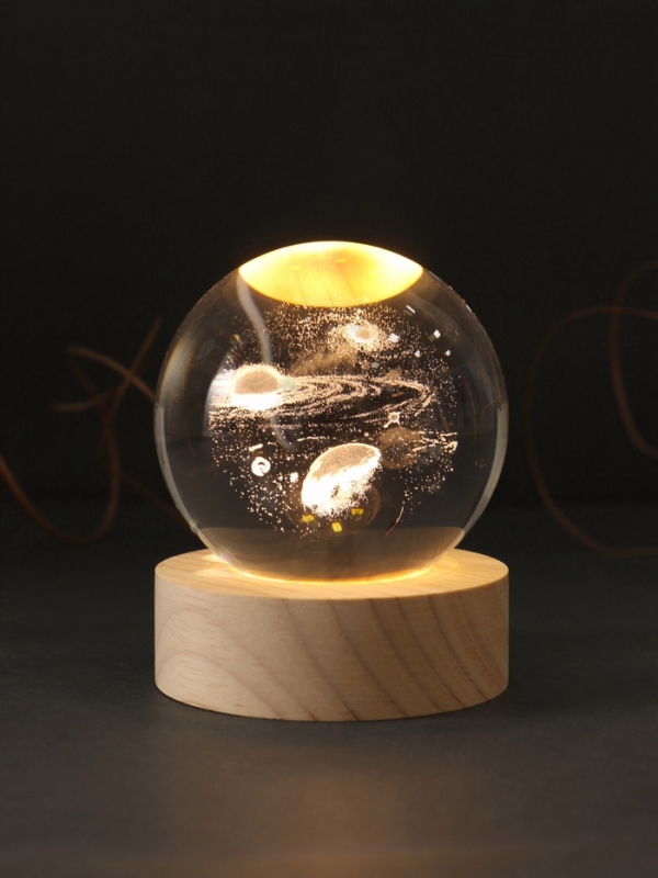 Сувенир стекло подсветка "Шар. Космос" d=6 см подставка дерево, USB
