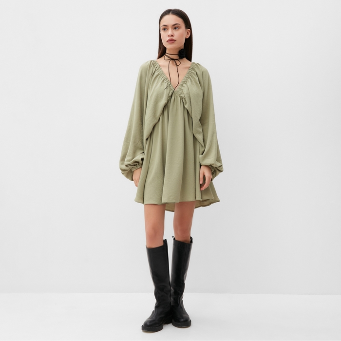 Платье женское MIST с глубоким вырезом р. 44, оливковый Платье женское MIST с глубоким вырезом р. 44, оливковый