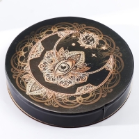 Шаманский бубен "Солнце, месяц и глаз" с колотушкой 5х25х25 см Шаманский бубен "Солнце, месяц и глаз" с колотушкой 5х25х25 см