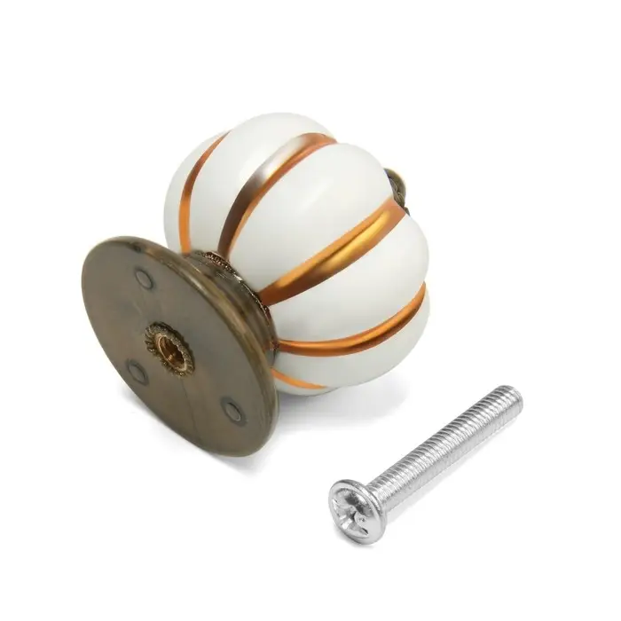 Ручка-кнопка ТУНДРА, d=33, пластик, белая с золотым