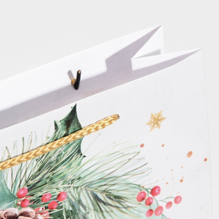 Пакет подарочный новогодний ламинированный &laquo;На лесной опушке&raquo;, L 28 х 38 х 9 см