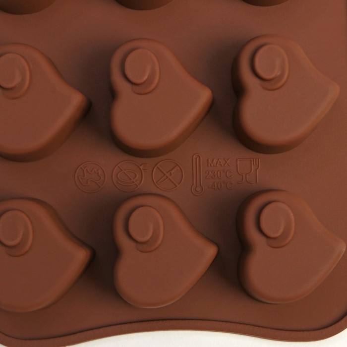 Форма для конфет и шоколада Доляна &laquo;Сердцеедка&raquo;, силикон, 21,5&times;11&times;1,5 см, 15 ячеек, цвет коричневый