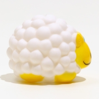 Игрушка пищащая "Барашек", 8 х 6 см, белая Игрушка пищащая "Барашек", 8 х 6 см, белая