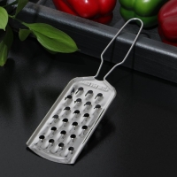 Тёрка для сыра крупная Доляна &laquo;Помощник&raquo;, с ручкой, 21&times;5,5 см, цвет серебристый