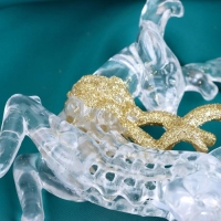 Украшение ёлочное "Олень в прыжке с шарфом блеск" 13х12 см, прозрачно-золотой Украшение ёлочное "Олень в прыжке с шарфом блеск" 13х12 см, прозрачно-золотой