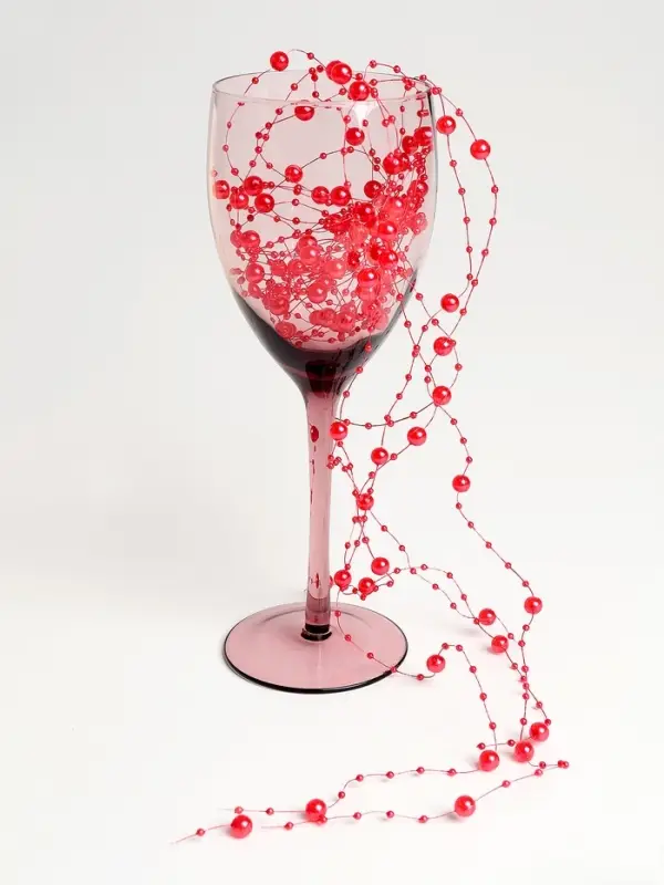 Гирлянда для декора из бусин, красная