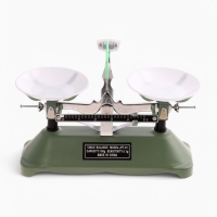 Весы лабораторные, с набором гирь 100 г.