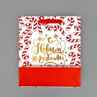 Пакет подарочный новогодний ламинированный &laquo;Новогодние леденцы&raquo;, тиснение, M 30 х 26 х 9 см, Новый год