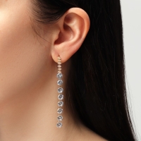 Серьги висячие со стразами &laquo;Дорожка&raquo; кругов, цвет белый в золоте, 7,5 см