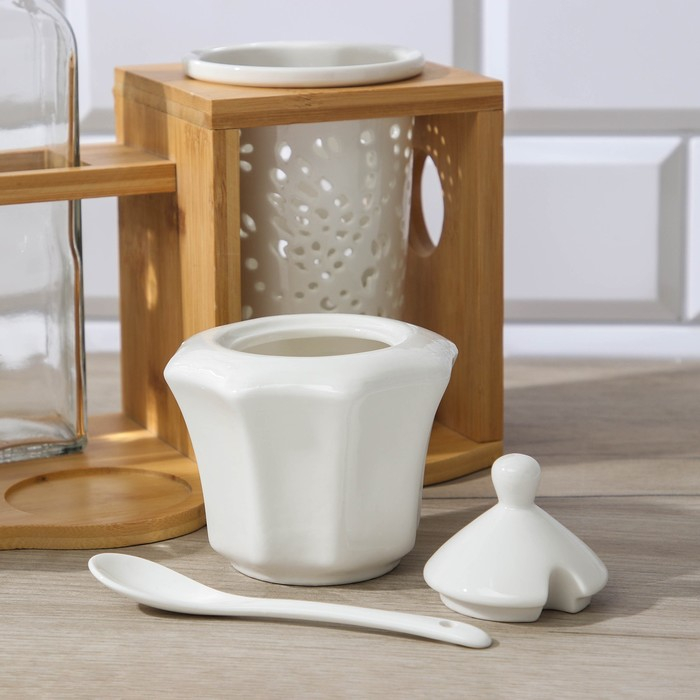Набор керамический сервировочный на деревянной подставке &laquo;Эстет&raquo;, 5 предметов: 2 соусника 300 мл, 2 сахарницы 260 мл, стакан, 2 ложки, цвет белый