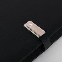 Ежедневник со встроенным зарядным устройством 8000 мАh и флешкой 16 ГБ &laquo;Универсальный&raquo;, 17,5 х 23,5 см