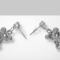 Серьги со стразами &laquo;Мишки&raquo; плюшевые с бантиками, цвет белый в серебре