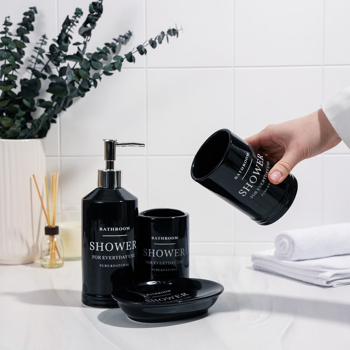 Набор аксессуаров для ванной комнаты &laquo;Лофт&raquo;, 4 предмета (мыльница, дозатор для мыла 420 мл, 2 стакана), цвет чёрный