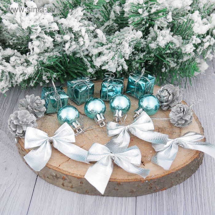 Набор украшений пластик 16 шт Набор украшений пластик 16 шт "Сюрприз" (4 шара, 4 банта, 4 подарка, 4 шишки) серебро, голубой 23712
