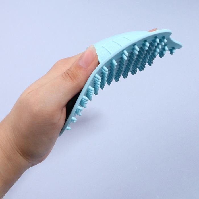 Массажёр - щётка, антицеллюлитный, 14 &times; 12 &times; 3,5 см, цвет голубой